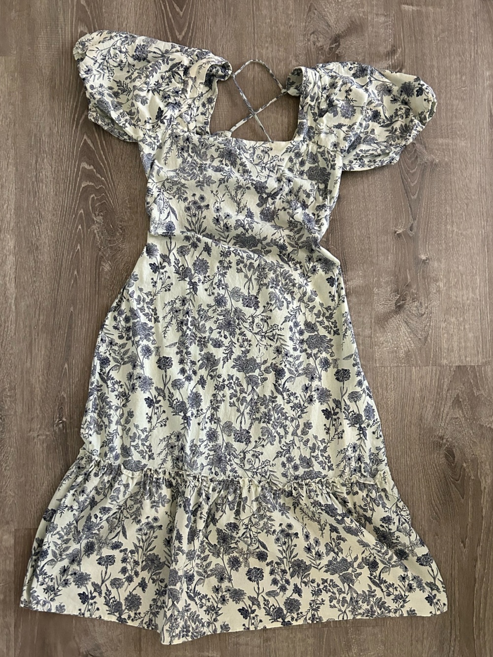 Floral Summer Dress Puffy Sleeves Open Back